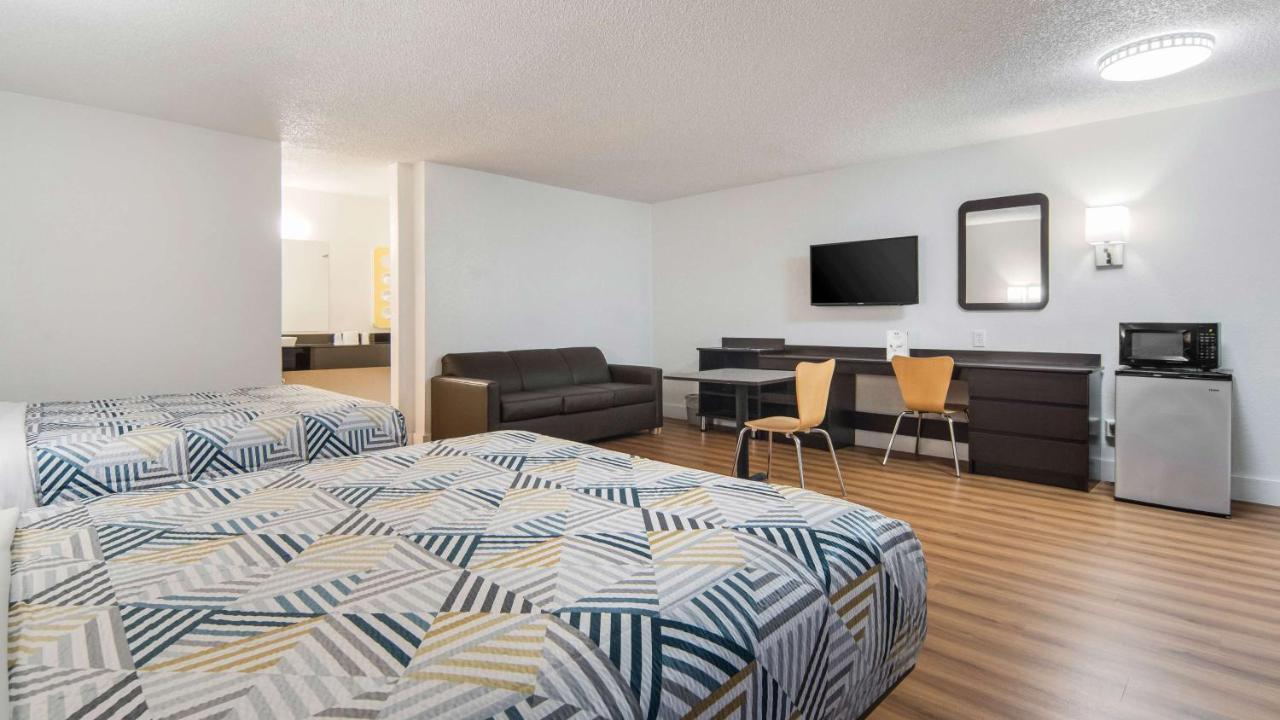 Motel 6-Addison, Tx - Dallas Экстерьер фото
