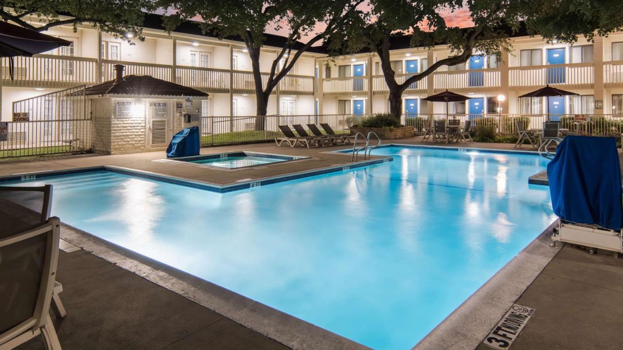 Motel 6-Addison, Tx - Dallas Экстерьер фото