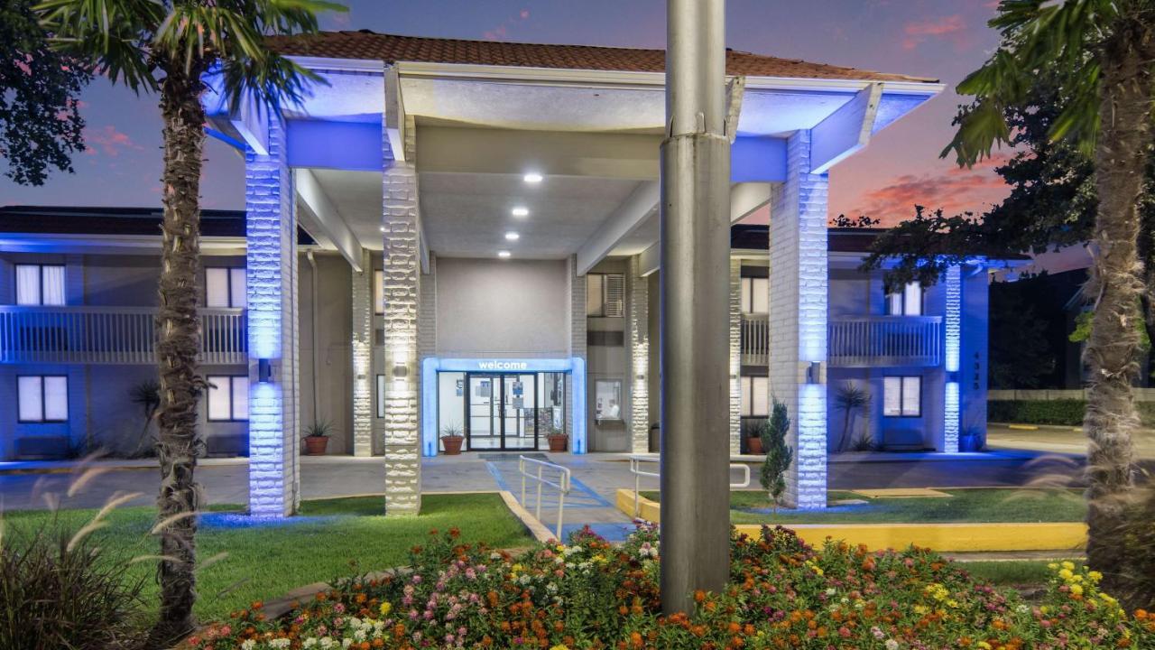 Motel 6-Addison, Tx - Dallas Экстерьер фото