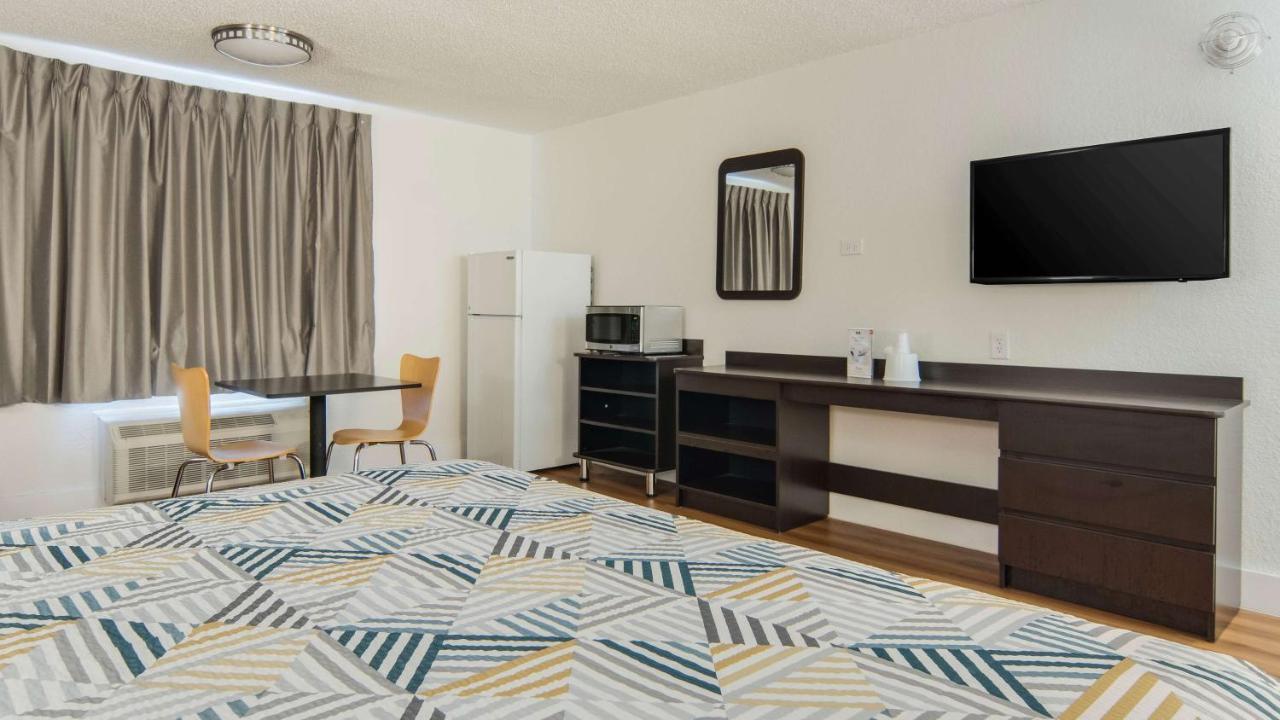 Motel 6-Addison, Tx - Dallas Экстерьер фото