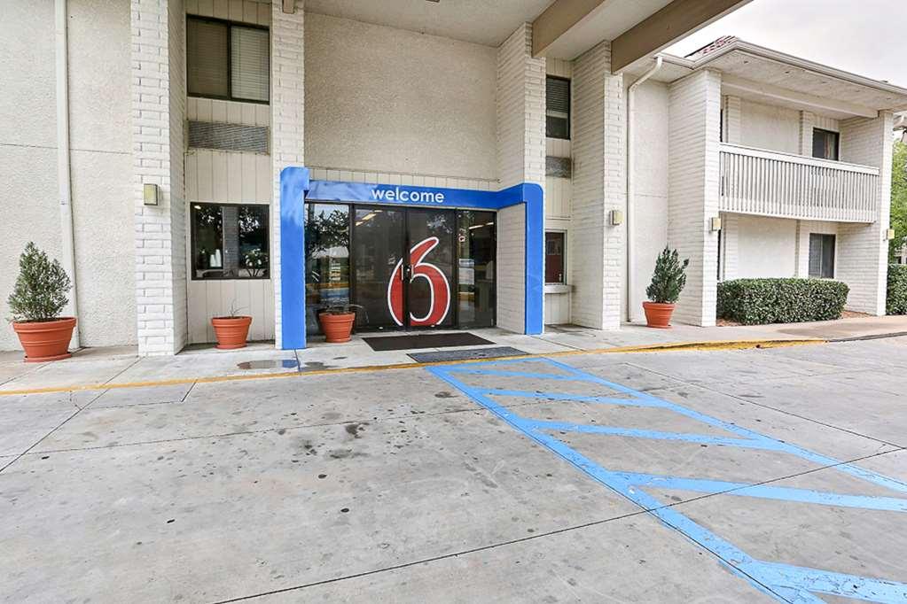Motel 6-Addison, Tx - Dallas Экстерьер фото