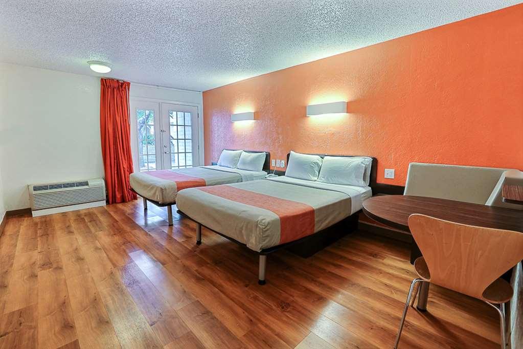 Motel 6-Addison, Tx - Dallas Номер фото
