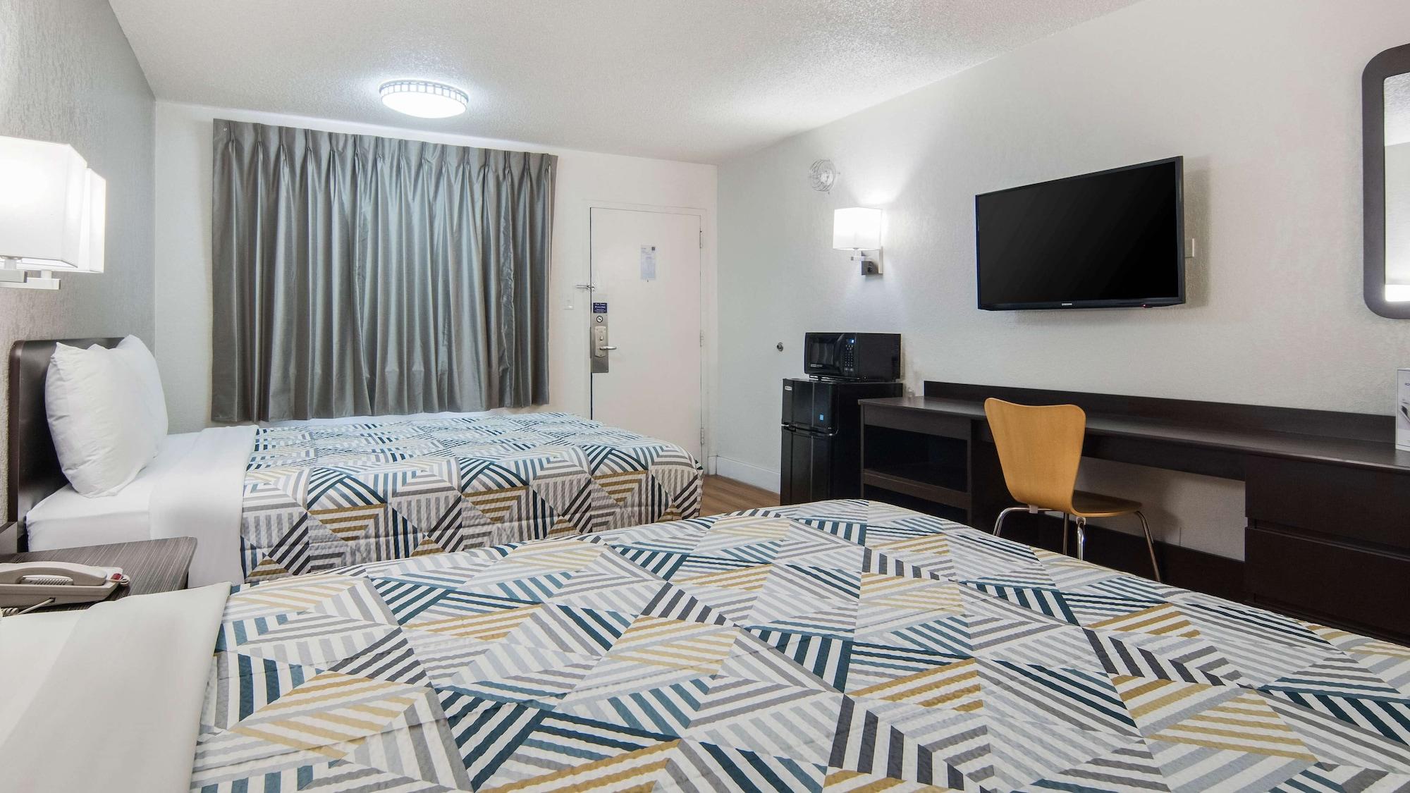 Motel 6-Addison, Tx - Dallas Экстерьер фото