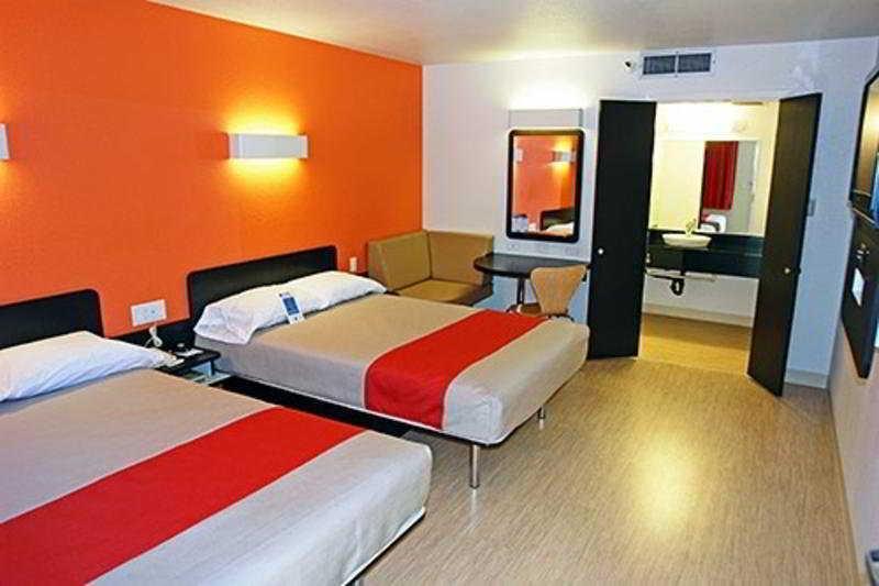 Motel 6-Addison, Tx - Dallas Экстерьер фото