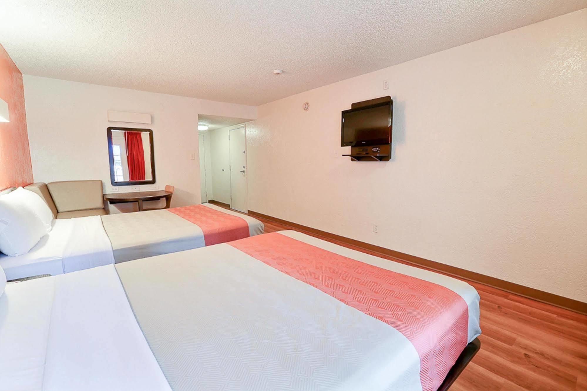 Motel 6-Addison, Tx - Dallas Экстерьер фото